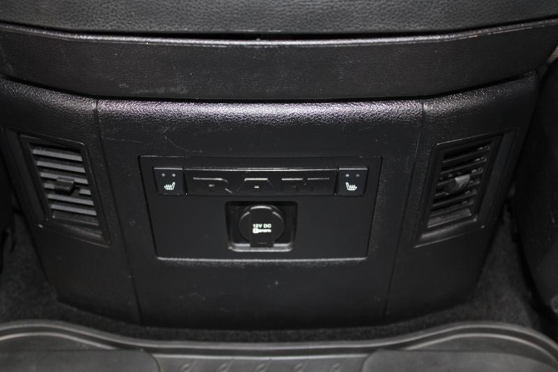 RAM 3500 Laramie Crew Cab LWB 4WD DRW 2015