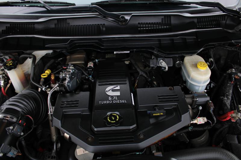 RAM 3500 Laramie Crew Cab LWB 4WD DRW 2015