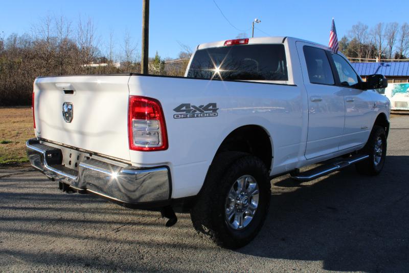 RAM 2500 Big Horn Crew Cab 4WD 2021