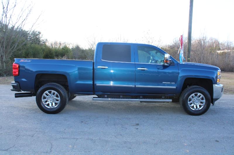 Chevrolet Silverado 2500HD LTZ Crew Cab 4WD 2016
