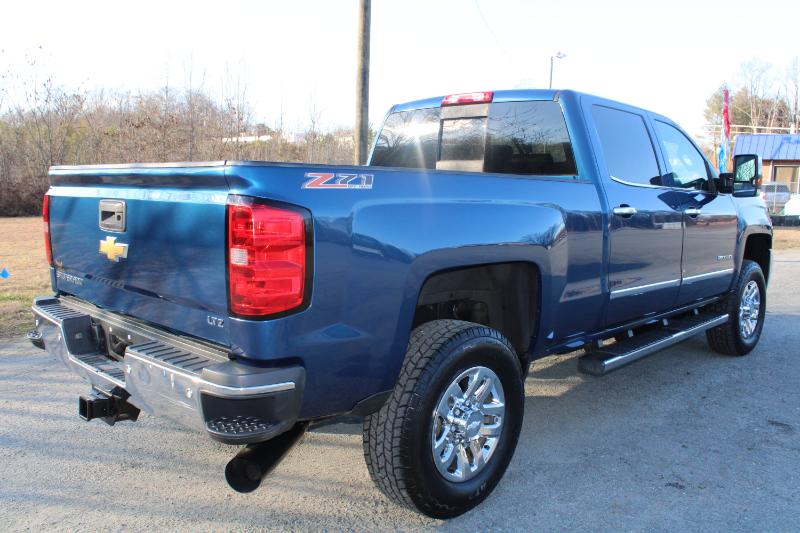 Chevrolet Silverado 2500HD LTZ Crew Cab 4WD 2016