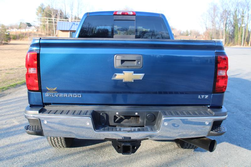 Chevrolet Silverado 2500HD LTZ Crew Cab 4WD 2016