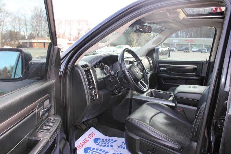 RAM 1500 Sport Crew Cab SWB 4WD 2015