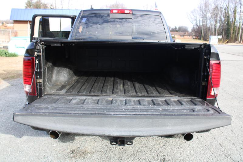 RAM 1500 Sport Crew Cab SWB 4WD 2015