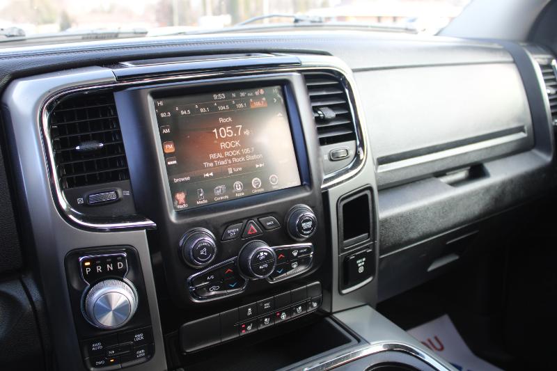 RAM 1500 Sport Crew Cab SWB 4WD 2015