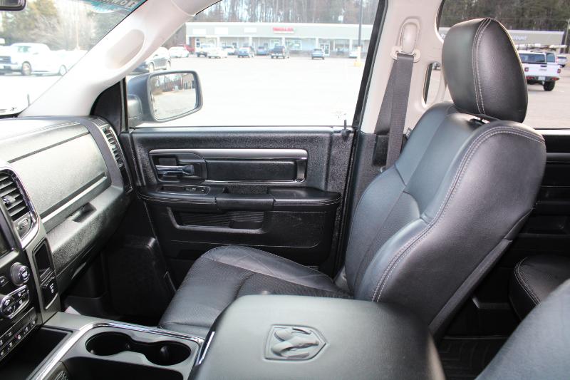 RAM 1500 Sport Crew Cab SWB 4WD 2015