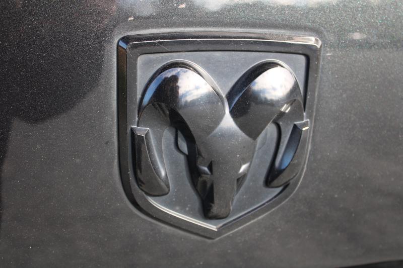 RAM 1500 Sport Crew Cab SWB 4WD 2015