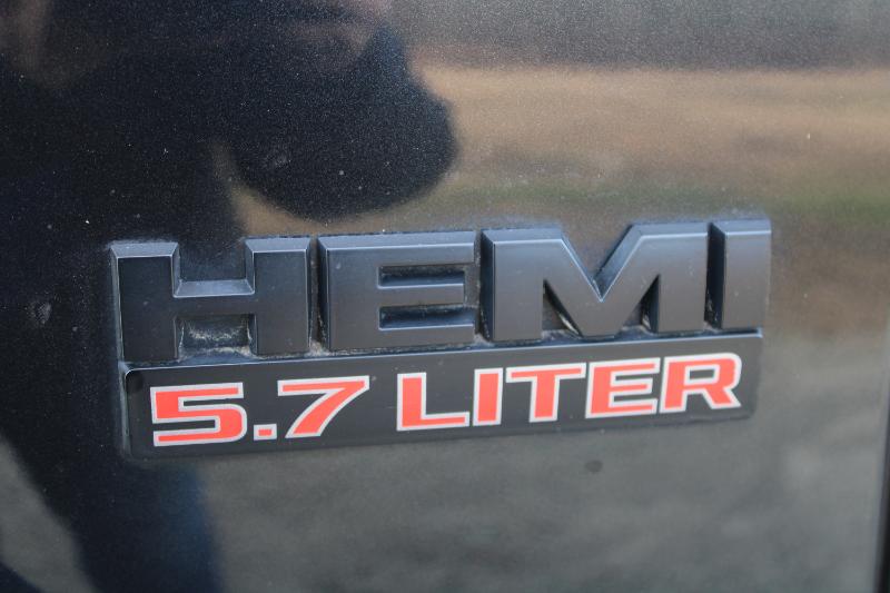 RAM 1500 Sport Crew Cab SWB 4WD 2015