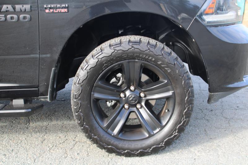 RAM 1500 Sport Crew Cab SWB 4WD 2015