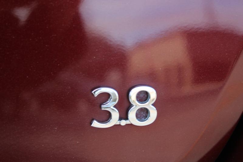 Hyundai Genesis 4dr Sdn V6 3.8L RWD 2015