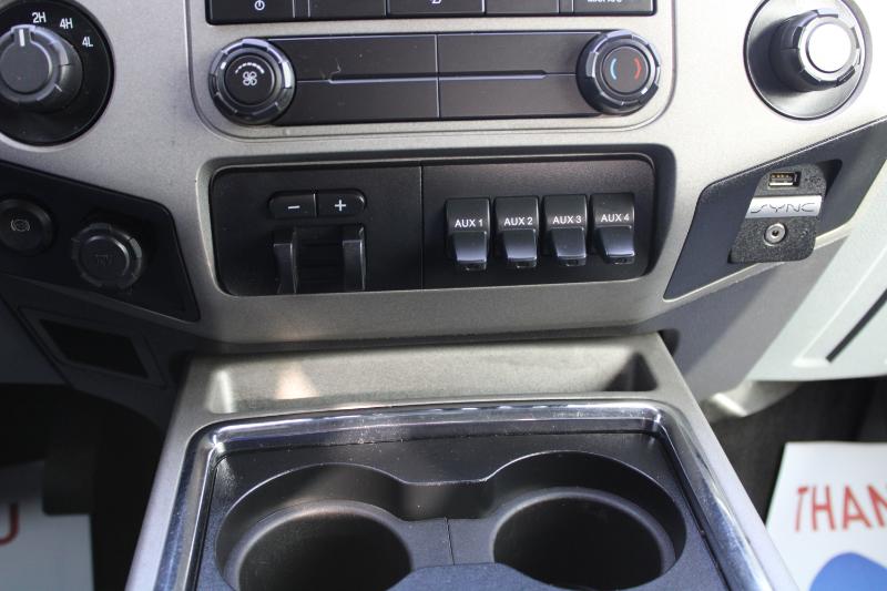 Ford F-350 SD XLT Crew Cab Long Bed DRW 4WD 2016