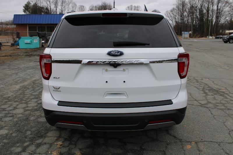 Ford Explorer XLT FWD 2019