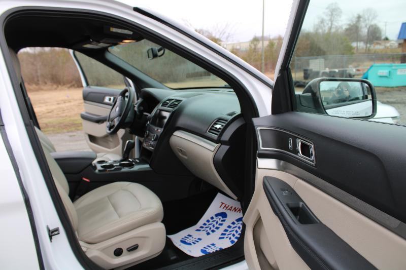 Ford Explorer XLT FWD 2019