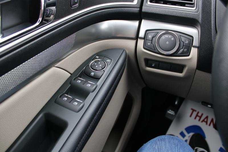 Ford Explorer XLT FWD 2019