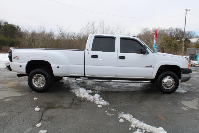 Chevrolet Silverado 3500 LT Crew Cab 4WD LWB DRW 2004