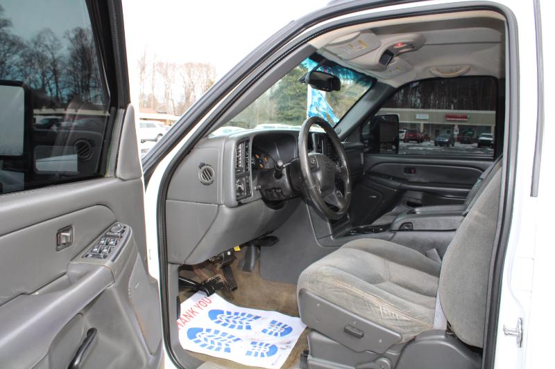 Chevrolet Silverado 3500 LT Crew Cab 4WD LWB DRW 2004