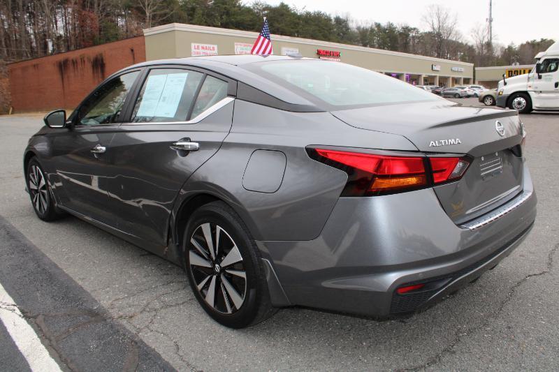 Nissan Altima SV 4D Sedan 2.5 2022