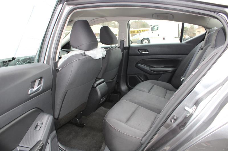 Nissan Altima SV 4D Sedan 2.5 2022