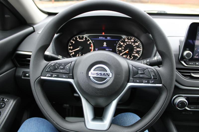 Nissan Altima SV 4D Sedan 2.5 2022