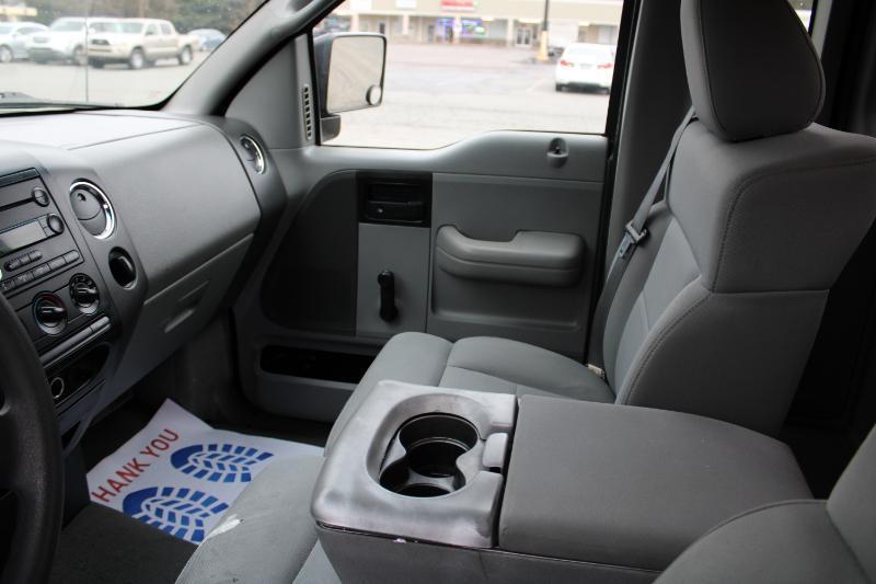 Ford F-150 STX Flareside 2WD 2004