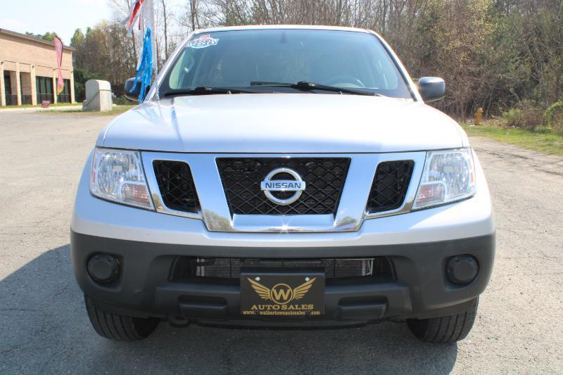 Nissan Frontier S Crew Cab V6 2015