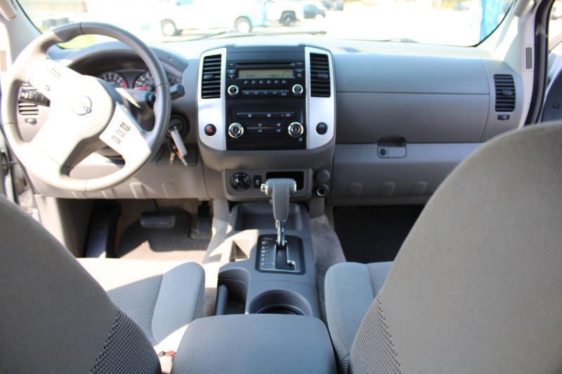 Nissan Frontier S Crew Cab V6 2015