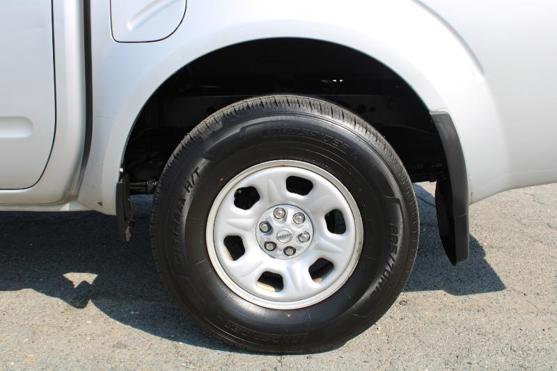 Nissan Frontier S Crew Cab V6 2015