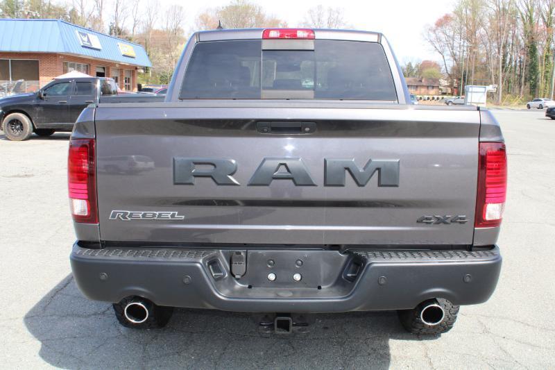 RAM 1500 Rebel Crew Cab SWB 4WD 2017