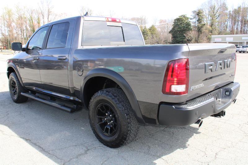 RAM 1500 Rebel Crew Cab SWB 4WD 2017
