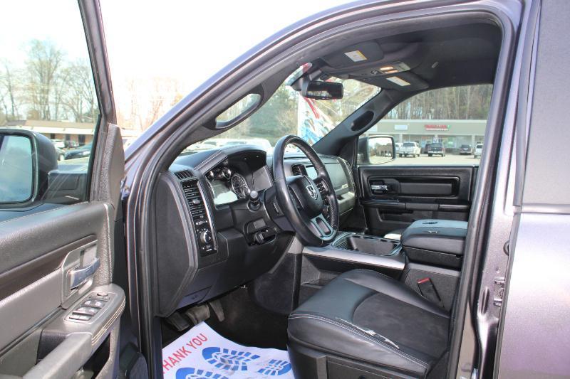 RAM 1500 Rebel Crew Cab SWB 4WD 2017