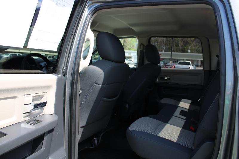 RAM 3500 SLT Crew Cab LWB 4WD DRW 2012