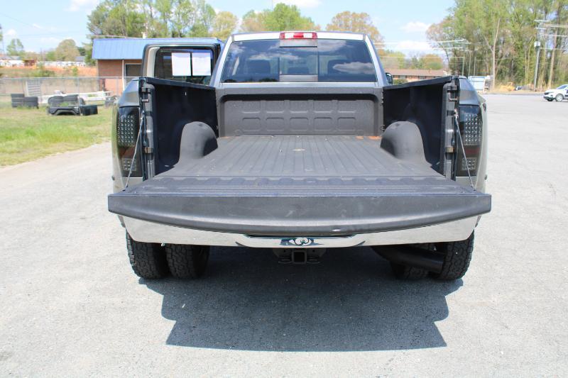 RAM 3500 SLT Crew Cab LWB 4WD DRW 2012