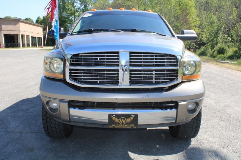 Dodge Ram 2500 Laramie Mega Cab 4WD 2006