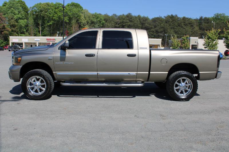 Dodge Ram 2500 Laramie Mega Cab 4WD 2006