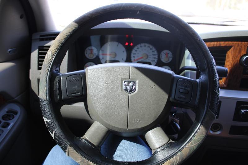 Dodge Ram 2500 Laramie Mega Cab 4WD 2006