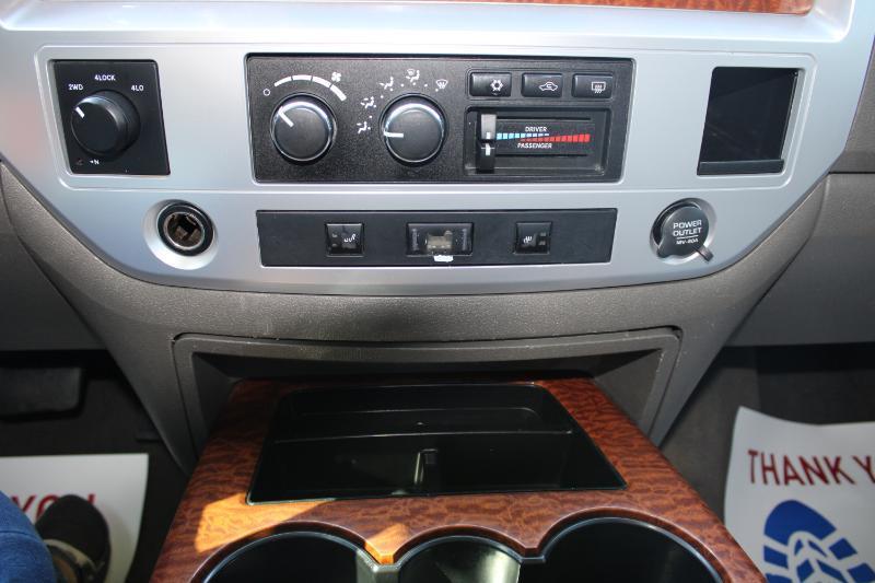 Dodge Ram 2500 Laramie Mega Cab 4WD 2006