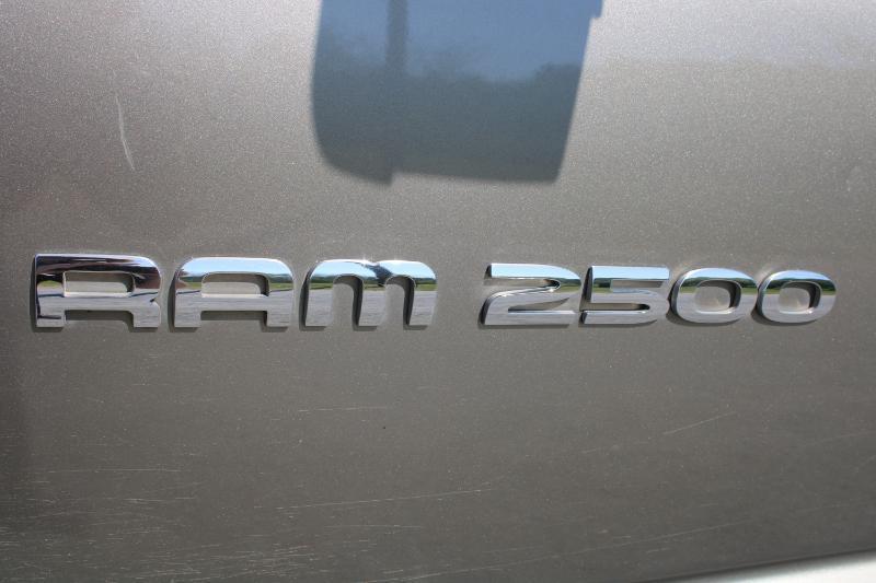 Dodge Ram 2500 Laramie Mega Cab 4WD 2006