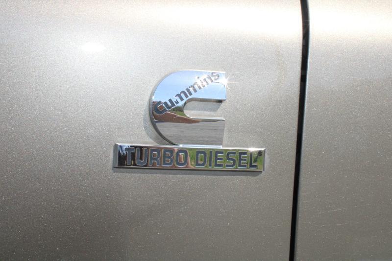 Dodge Ram 2500 Laramie Mega Cab 4WD 2006