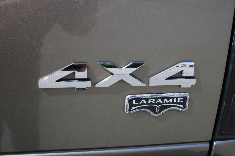 Dodge Ram 2500 Laramie Mega Cab 4WD 2006