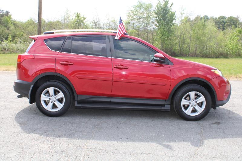 Toyota RAV4 XLE FWD 2014