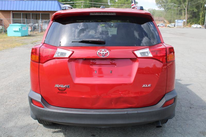 Toyota RAV4 XLE FWD 2014