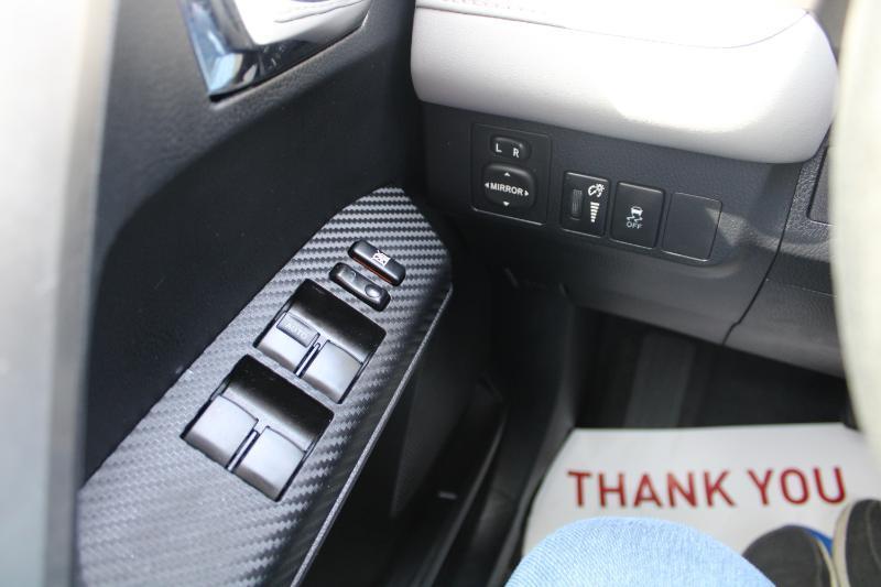 Toyota RAV4 XLE FWD 2014