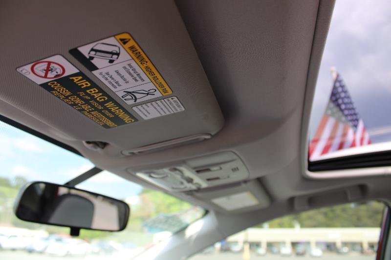 Toyota RAV4 XLE FWD 2014