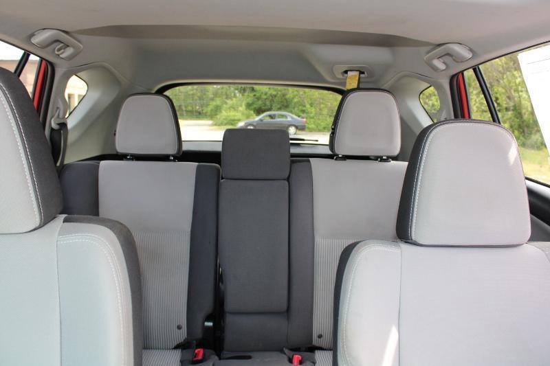 Toyota RAV4 XLE FWD 2014