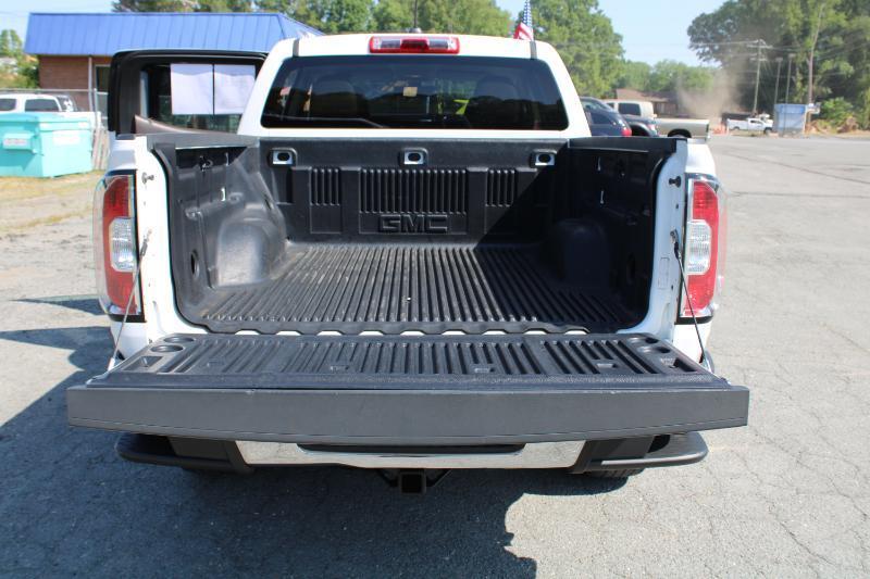 GMC Canyon SLT Crew Cab 2WD Short Box 2015