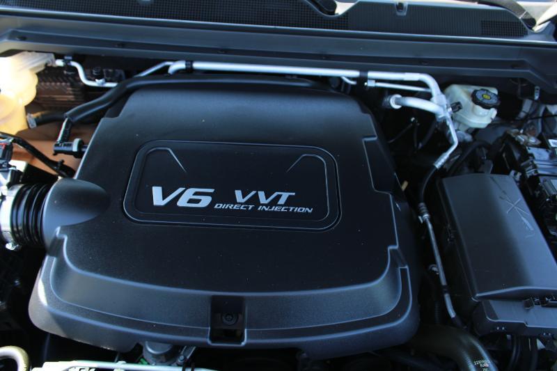 GMC Canyon SLT Crew Cab 2WD Short Box 2015