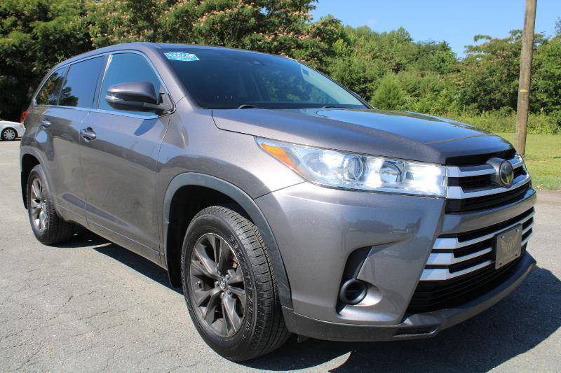 Toyota Highlander LE Plus AWD V6 2017