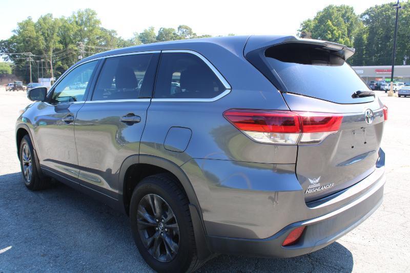 Toyota Highlander LE Plus AWD V6 2017
