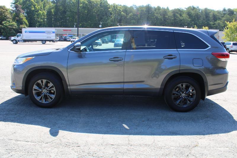 Toyota Highlander LE Plus AWD V6 2017
