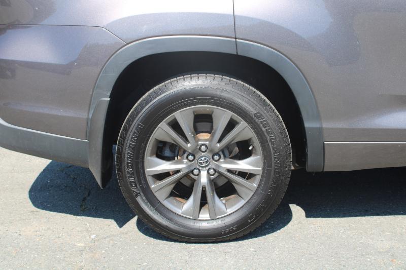 Toyota Highlander LE Plus AWD V6 2017